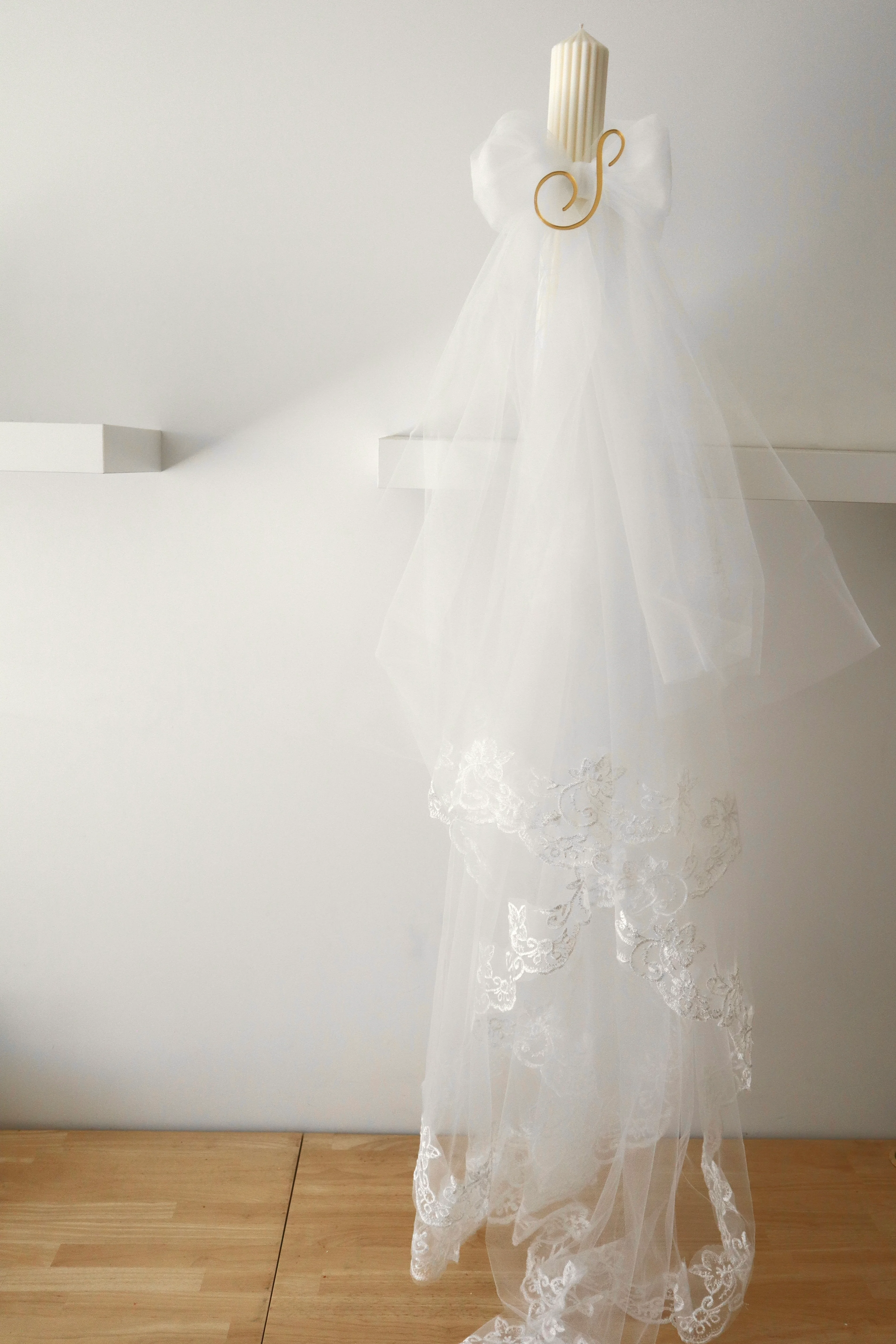 Ribbed Orthodox Tulle Bow & Lace Candle | Lambatha - Image 2